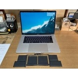 �ؽ��Ťλ��̤����äƤ��Ÿ�������˥����ץ���³��ɬ�פ�MacBook Pro (15-inch, 2018)���٤β���