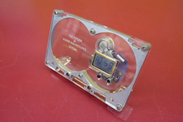 TDK カセットテープ型 置き時計 TDK カセットテープ型 置き時計