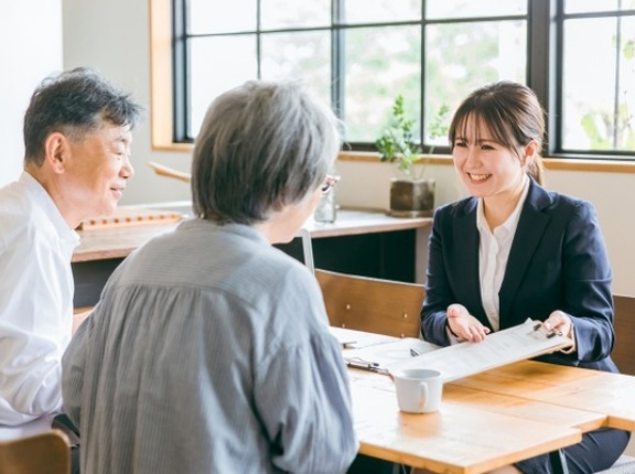 【衝撃】死にかけの爺「9億円貸してください！」　銀行「いいよ」⇒！！！
