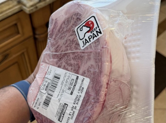 外国人「コストコで日本産の和牛3.4万円分を買ったがどうするべき？」