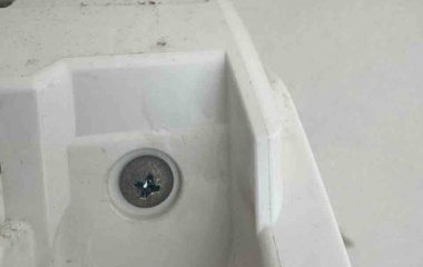 『エアコンの正面カバーが壊れた、、、修理してみた。』の画像