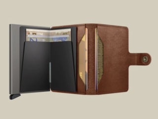 キャッシュレス派のワイが最終的に辿り着いた財布がこちら