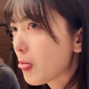 久保史緒里の舌出し
