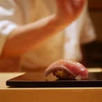 X民「回らない寿司屋で高齢者が○○と言っていた。これもう戦争だろ」→現役世代の神経を逆なでする発言に11万いいね超え・・・