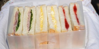 嫁が「弁当を作ろうか？」と言ってきたので、上手に断る方法を教えてください。→