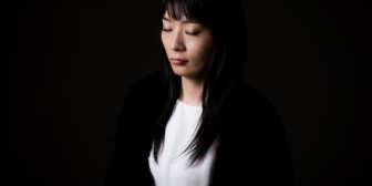 幼いころ私は母に捨てられた。大人になって、母と一緒に出て行った妹が私を訪ねてきた