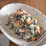 【覚えておきたい副菜シリーズ】懐かしいお母さんの味！！ほうれん草とひじきの白和えの作り方