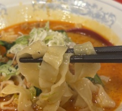 【ぬまつーグルメ】柳町の王味わんみのタンタン刀削麺。ひさしぶりに食べてきた。ちょどいい辛みが、やっぱうまっ。