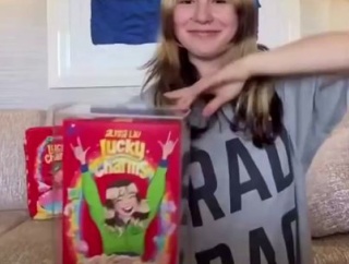 【海外の反応】五輪選手がシリアル箱に載る伝統がまだ続いてた　「最高じゃん」「ウィーティーズより全然いい」