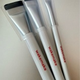 『【シワにファンデ詰まる民、全員これ使って】BBAの最適解は“極薄ブラシ”だった件』の画像