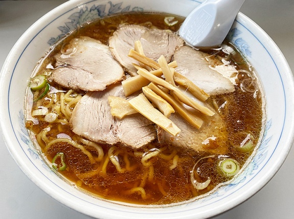 国鉄とラーメンは食い合わせが良い！函館市湯川町「ブルートレイン」