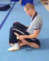 閲覧注意 痛すぎる骨折 バスケ選手の脛の骨が皮膚を突き破る瞬間 おったまげネット