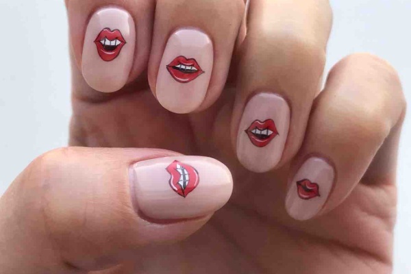 趣味の為に生きて行く ネイル