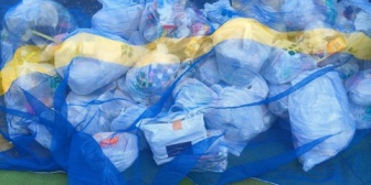 大きな紙袋を持ってコンビニに入ってきて、ゴミ箱に空き缶を捨てる家族を見た。その量に図々しさを感じた。