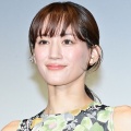 並びが完成されすぎ…綾瀬はるかの圧倒的オーラが話題に