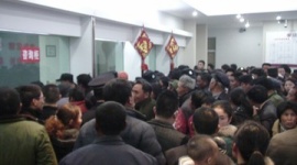 中国の銀行で取り付け騒ぎ…金融不安が広がる