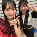 村越彩菜 「宮﨑理帆ちゃん　本当にちっちゃくて癒しです♡」
