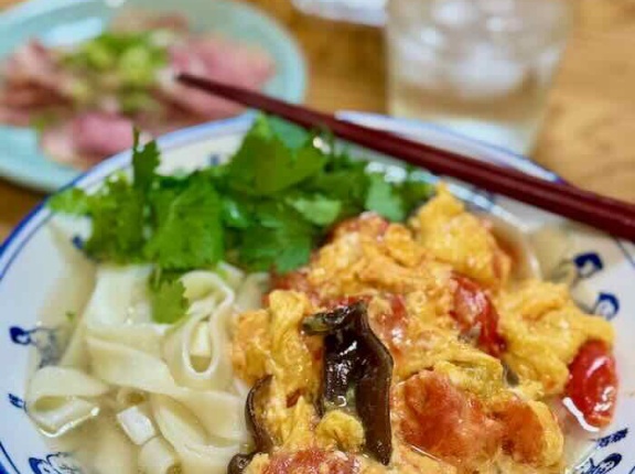 自宅めし　きしめんで作る西紅柿炒鶏蛋麺
