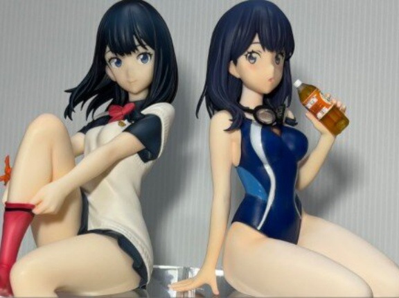 【画像】X民さん『フィギュアとミラー風シートを組み合わせるべき』