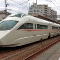 小田急のVSEは各号車の重さもシンメトリーになっているのか