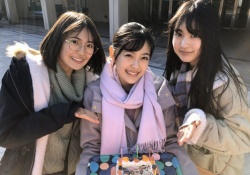 【乃木坂46】柴田柚菜ちゃん、ドラマ撮影中に誕生日お祝い！清宮レイ＆賀喜遥香との3ショット！