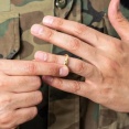  標的は米軍人、中国人との偽装結婚スキームで11人起訴…米司法省！