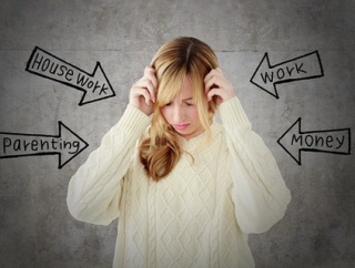 夫の職場でキャンプをすることに。そこには昔、私を虐めてたA子がいた。バツが悪そうに私から逃げるが…→後日、A子「昔のことを謝りたいのと、お願いがあるの」私「なんだよ」→