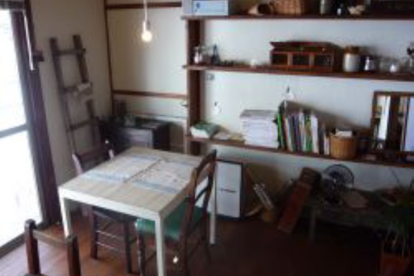 レトロなカフェ 3po Cafe Home さん 久留米にある天然木の家具のお店 amber レトロなカフェ 3po Cafe Home さん 久留米にある天然木の家具のお店 amber