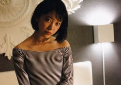 エッッッ？！この堀未央奈の服、もともとの目的が分からなすぎる。。。