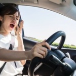 運転中に眠気を醒ます方法あるか？眠くて事故りそうや・・・	