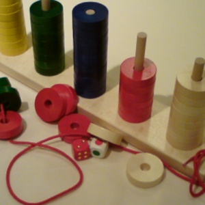 １歳からのねじねじ遊び ツイスティーズ ピーターキン社 イギリス 木のおもちゃで楽しい子育て