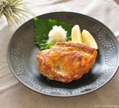 素材がいいからシンプルに調理してみた！和歌山のみかんどりを使って作る【鶏もも肉の皮パリステーキ】と【鶏むね肉のレンジ蒸し】で2日分の晩ごはん：PR