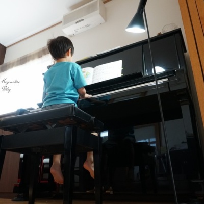 ピアノ周り新築時の大失敗 初代ピアノライトの変更を決めた理由 かざみどり