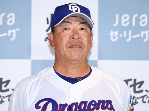 【悲報】中日・井上監督に高まる批判「立浪前監督と同じくらいひどい」