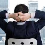 お盆は敢えて働くのが勝ちなのか？　「通勤楽だし電話こないし、仕事するには良い環境」