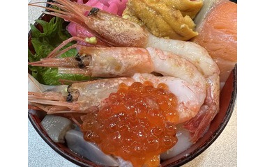 『苫小牧海の駅ぷらっとみなと市場でホッキ三昧朝ご飯』の画像