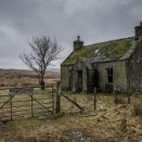 "forsaken"はどのようなシチュエーションで使われる単語ですか？