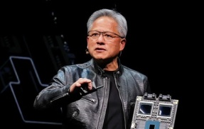 【悲報】NVIDIAのCEO、中国女性工作員と親密な関係になり製品情報流出