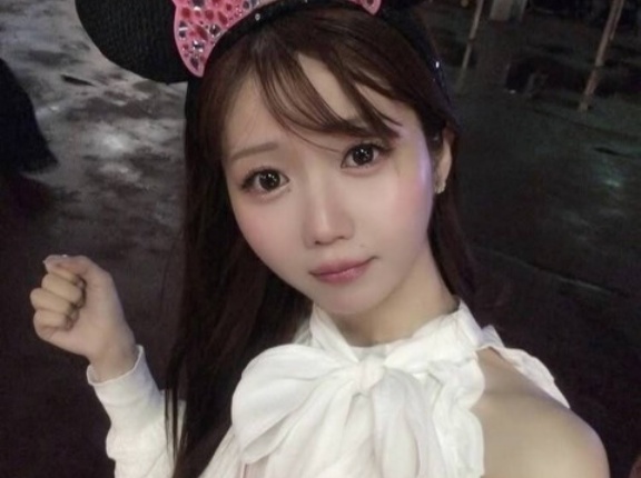 [イコラブ] 大谷映美里、ディズニー途中雨が降って「前髪おわっててもかわいい」「尊い」
