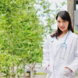 【速報】早稲田の美人女性研究者（30）、万能細胞を発見・・・・・！！