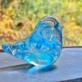 亡くした小鳥を想うガラスの小鳥