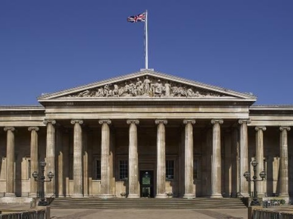 外国人「大英博物館に文化財を1つ返してもらえるなら何を選ぶ？」