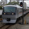 新宿線　10000系　10108F