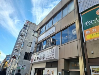 富山市桜町に『釜めしと炉端焼き フォーピース食堂』なる炭火焼と釜めしのお店がオープンするらしい。