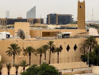 サウジの米大使館、実は無人機攻撃の被害深刻…発表は「軽微」も！