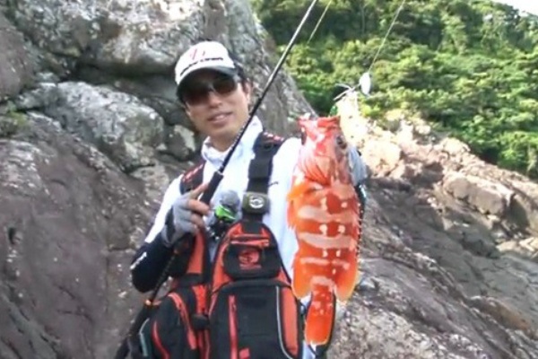 ショアラバ メジャークラフトのヒロセマンがジグラバーでロックフィッシュのアカハタ オオモンハタ 海辺の狩人