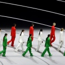 勝ってもらう、買ってもらう。