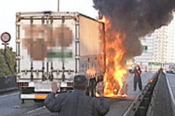 Rail20とPursuer、Muirwoodsで行く Kanさんの旅路 - 飲酒運転撲滅！