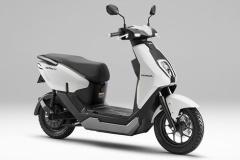 【EV】ホンダ新バイク、国内勢最安の22万円　新興国モデルで中国対抗