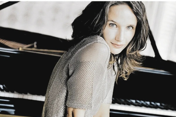 シュレスヴィヒ ホルシュタイン音楽祭21 音楽祭の顔にピアニストのエレーヌ グリモー クラシック音楽とアート